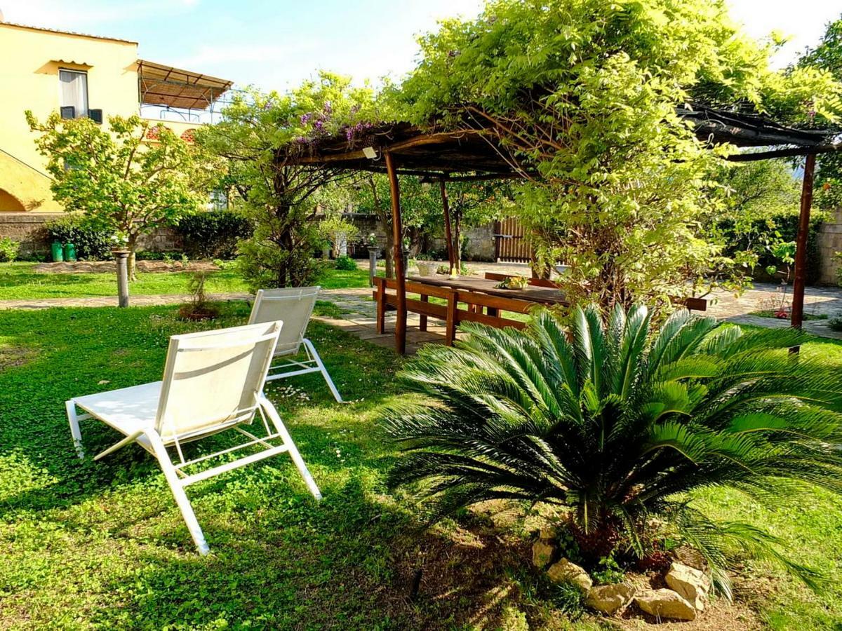 B&B Villa Elisa Meta Exterior photo